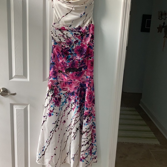Narianna XS formal floor-length floral - Picture 2 of 4